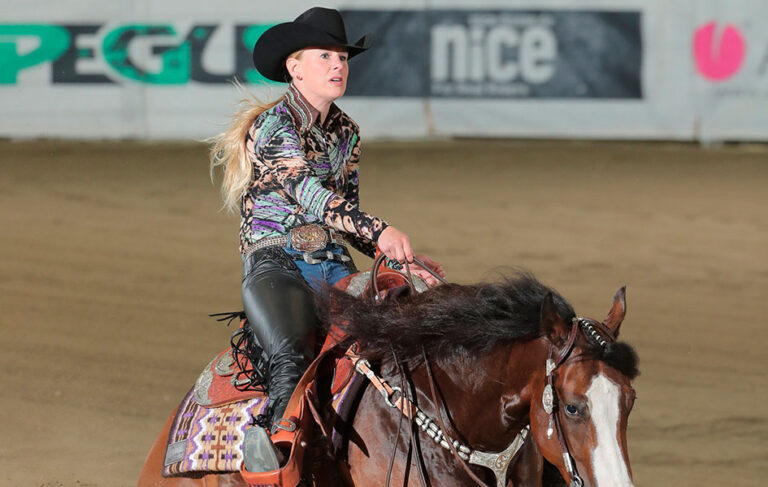 Irha-Nrha Futurity 4YO: i go-round leaders
