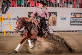 Al via il 2021 4 year-olds Futurity, europeo e italiano. Cira Baeck conduce il go-round in sella ad Americasnextcovrgirl