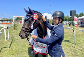 FRECCIAROSSA MCJ NEWS: Whitaker ancora a segno nell’ultimo CSI1* del concorso, Oldani trionfa nel premio Regione Sicilia