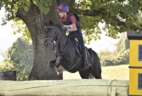 FISE: Uso del giubbino protettivo obbligatorio dal 1° maggio per gli Under 18