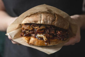 FIERACAVALLI: Sapori di razza, un giorno di viaggio con lo chef Alessandro Borghese alla scoperta delle più antiche razze di cavallo italiane, per premiare il miglior street food regionale e il miglior piatto dedicato alla fiera eseguito dai ristoranti di Verona