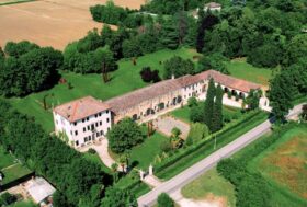 Giugno, sapore di Olimpiadi per la doppietta di “Cavalli in Villa allo storico Centro Equestre Veneto. Arte e musica con Sgarbi e Ricciarelli a Villa Marignana Benetton
