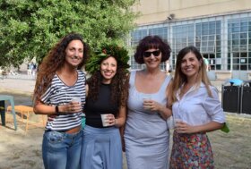 Perché e come giocano i puledri?