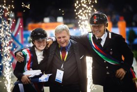 Banca Del Fucino Las Helmets e Co.Ge srl Pro alzano la coppa 2024di Italian Champion Tour!