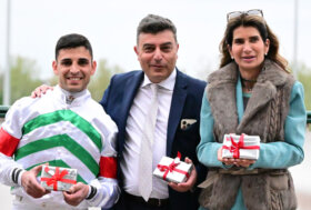 La bella domenica di galoppo all’ippodromo Snai San Siro premia Flag Of Fear nel Cloridano (Ex Roma),