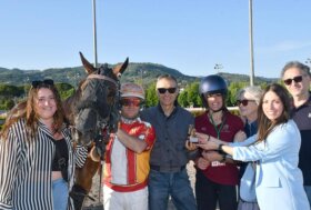Il lunedì di trotto all’Ippodromo Snai Sesana conferma Ipomea di Poggio cavalla interessante nel Premio Ringostarr Treb, mentre nel Premio Vernissage Grif sorpresa Golden Guia.