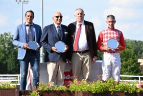 La domenica in ‘rosa’ all’ippodromo Snai San Siro premia la tedesca Bella Sinfonia che si aggiudica il Premio del Giubileo